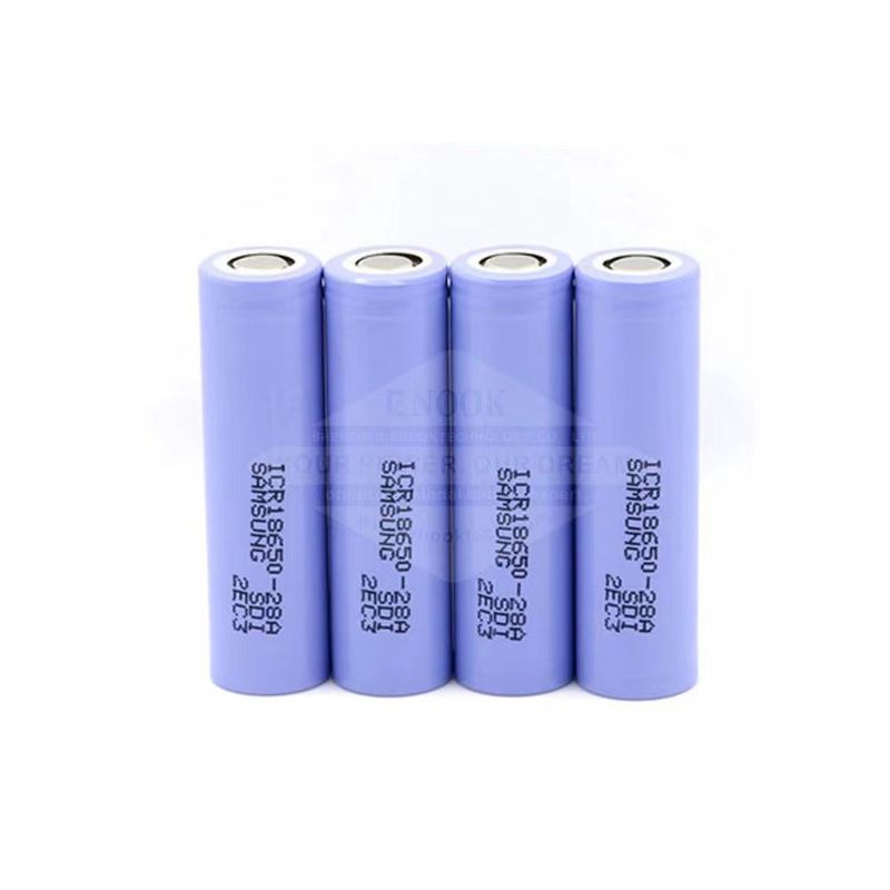 Ricaricabile 3.7 V 18650 Batteria Li-Ion 2800mAh Batteria Li-Ion ad alta potenza