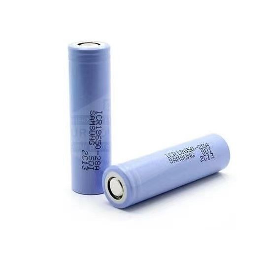 Ricaricabile 3.7 V 18650 Batteria Li-Ion 2800mAh Batteria Li-Ion ad alta potenza