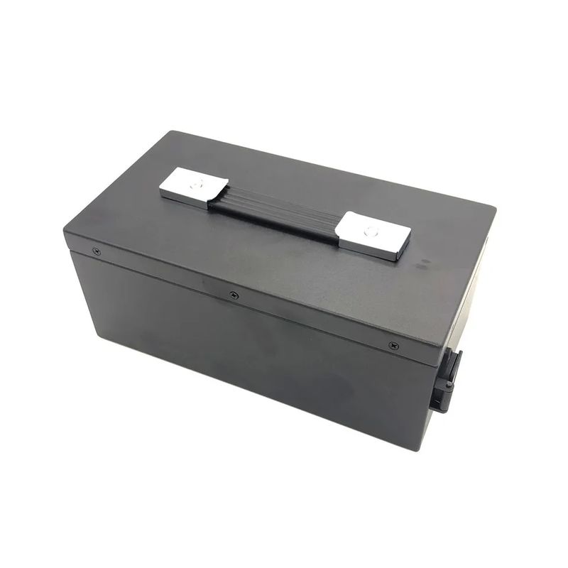 Batteria del carrello da golf a ioni di litio di lunga durata di grado A Celle automatiche 51.2V 105AH Deep Cycle Batteria del carrello da golf